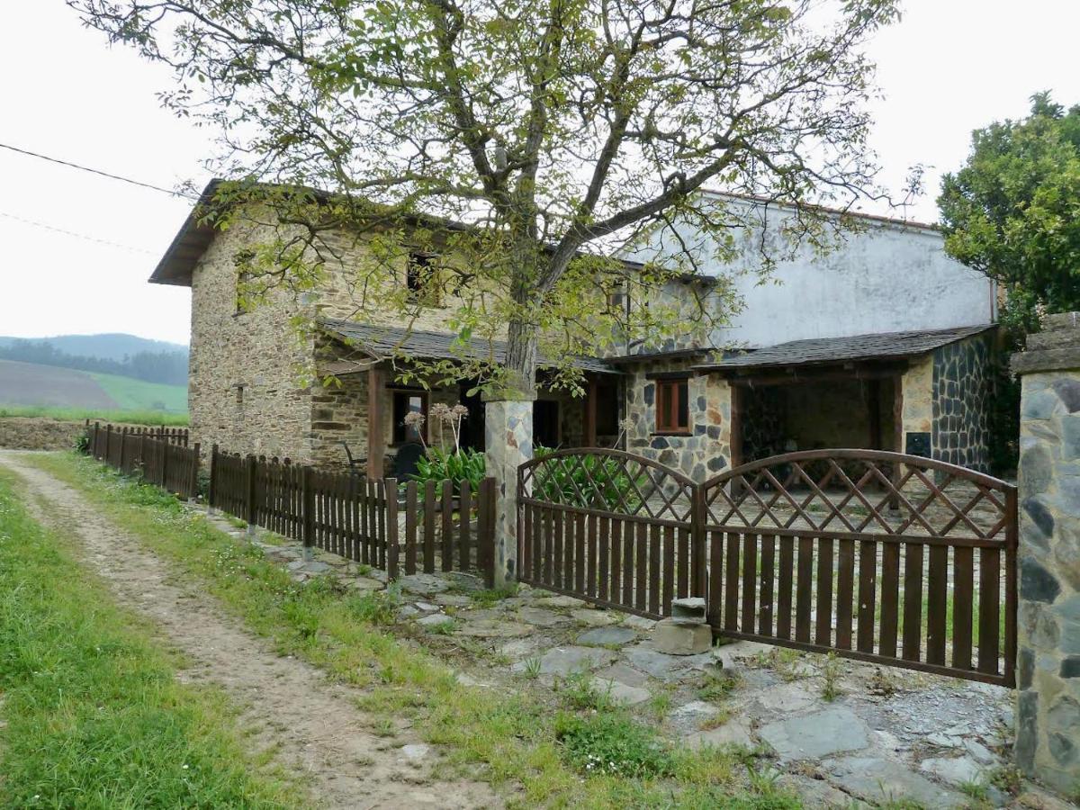 Casita Feliz Entre Montanas Y Cerca Del Mar Βίλα Trabada Εξωτερικό φωτογραφία